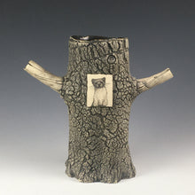 Load image into Gallery viewer, 114. Trunk vase/Snow Leopard &amp; Marten
