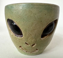Load image into Gallery viewer, 125. Alien Cup

