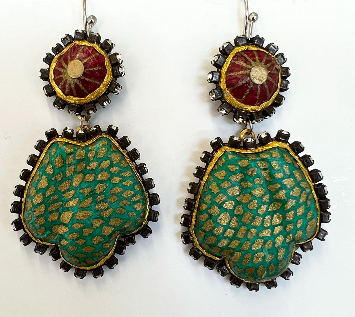 126. Scallop Dangle Red & Turquoise Earring