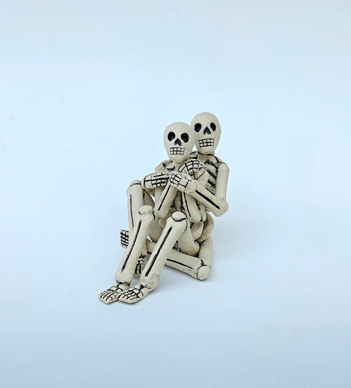 139. Skeleton Couple 1