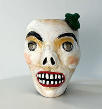 Load image into Gallery viewer, 143. Blinky Cup Skull
