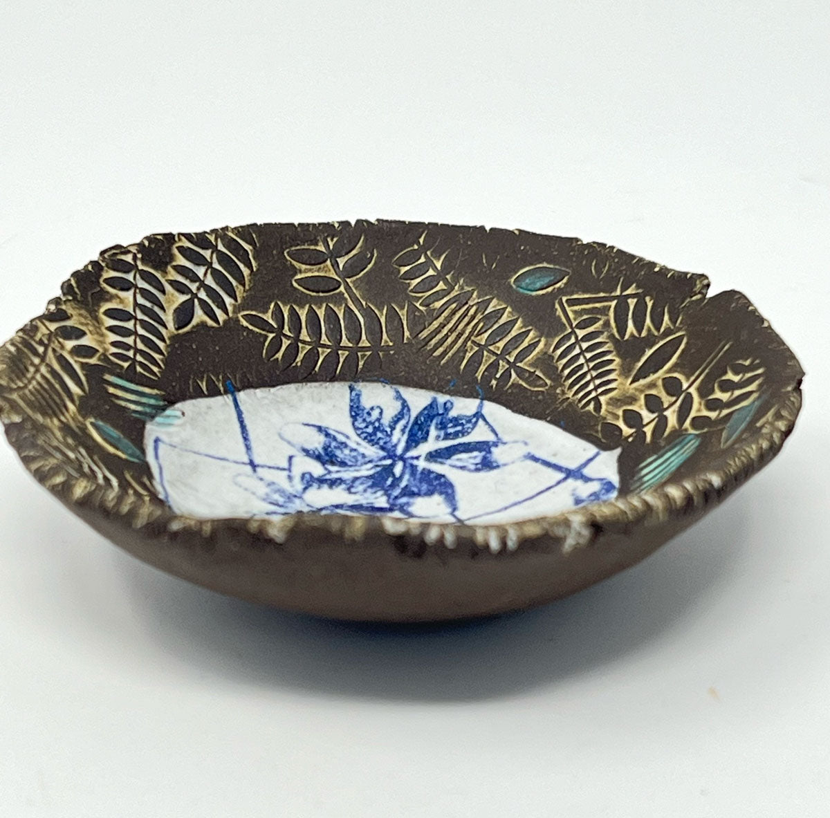 225. Blue Flower Dish