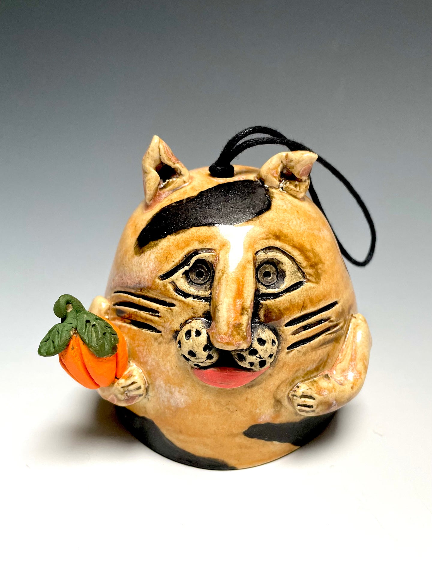 24. Cat & Pumpkin Bell (B6)