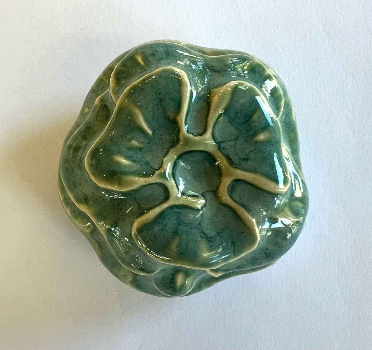 25-14 tiny Aqua Flower Pod