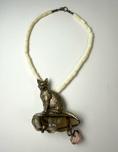 Load image into Gallery viewer, 302. Cat
