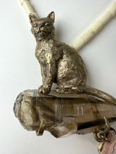 Load image into Gallery viewer, 302. Cat
