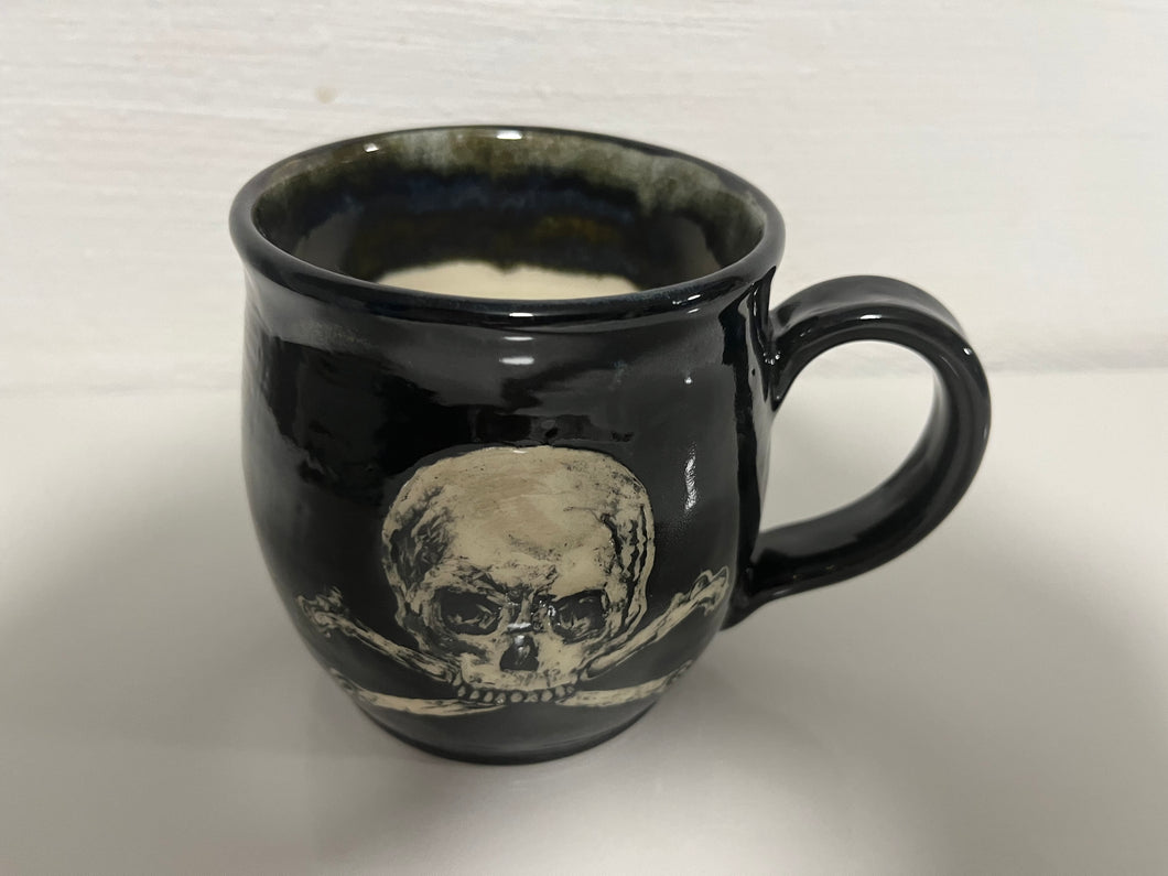 40. Skull & Crossbones Mug 1