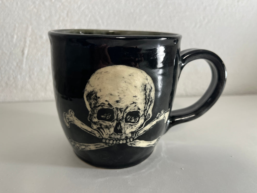 42. Skull & Crossbones Mug 3