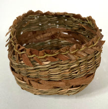 Load image into Gallery viewer, 69. Pebble Basket
