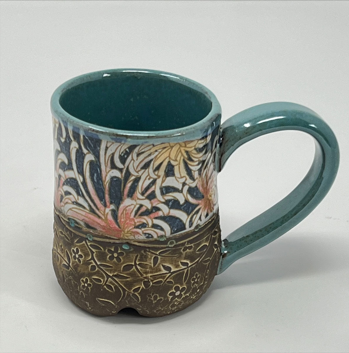 232. Small Chrysanthemum Mug