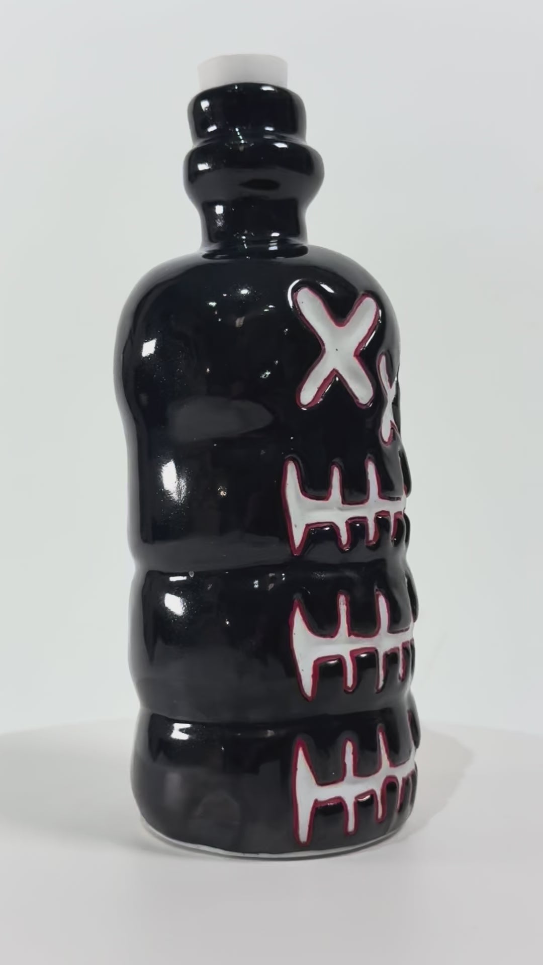 12. Yorik Chum Noir Emojug