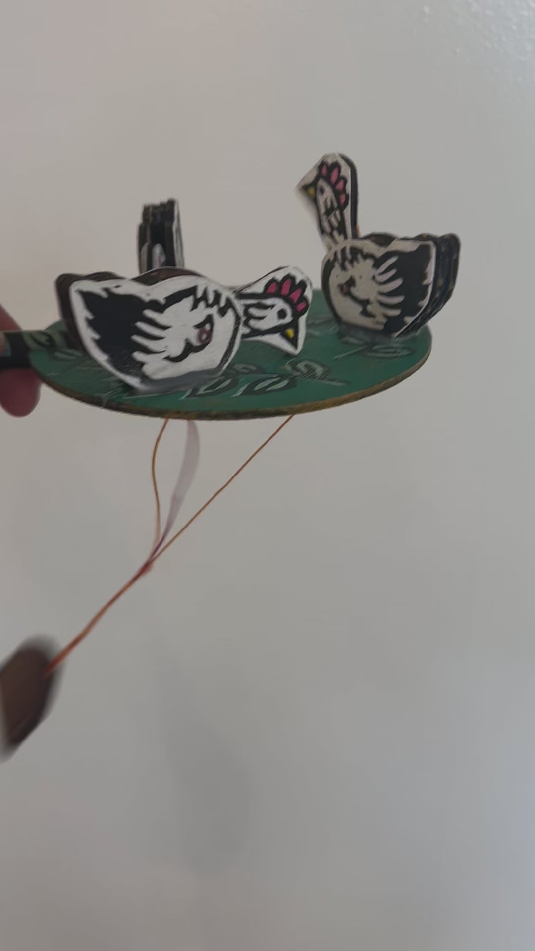 244. Weight Driven Pecking Chicken Toy (R2)