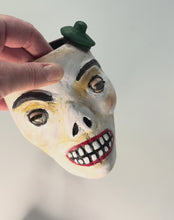 Load and play video in Gallery viewer, 143. Blinky Cup Skull
