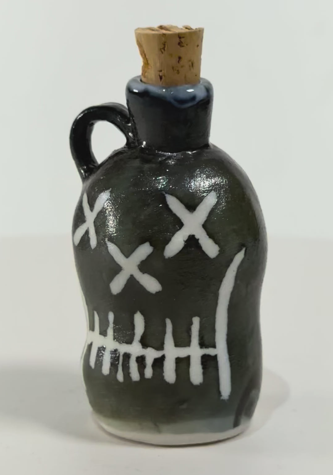 43. Noir WeEmoJug