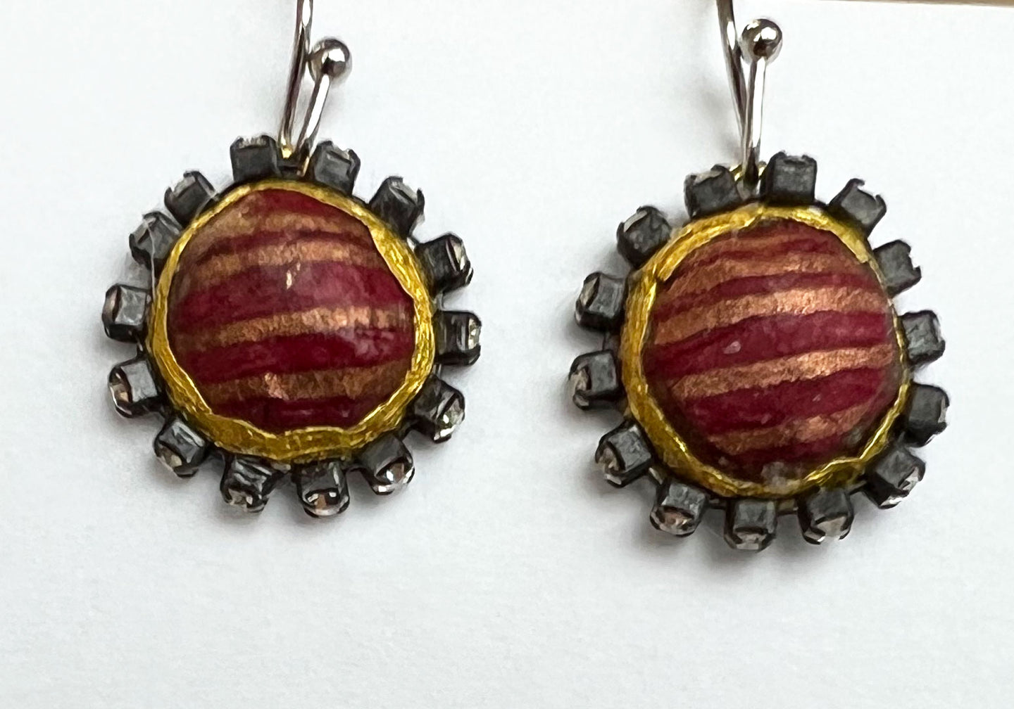 100. Round Red & Copper Stripes Earring