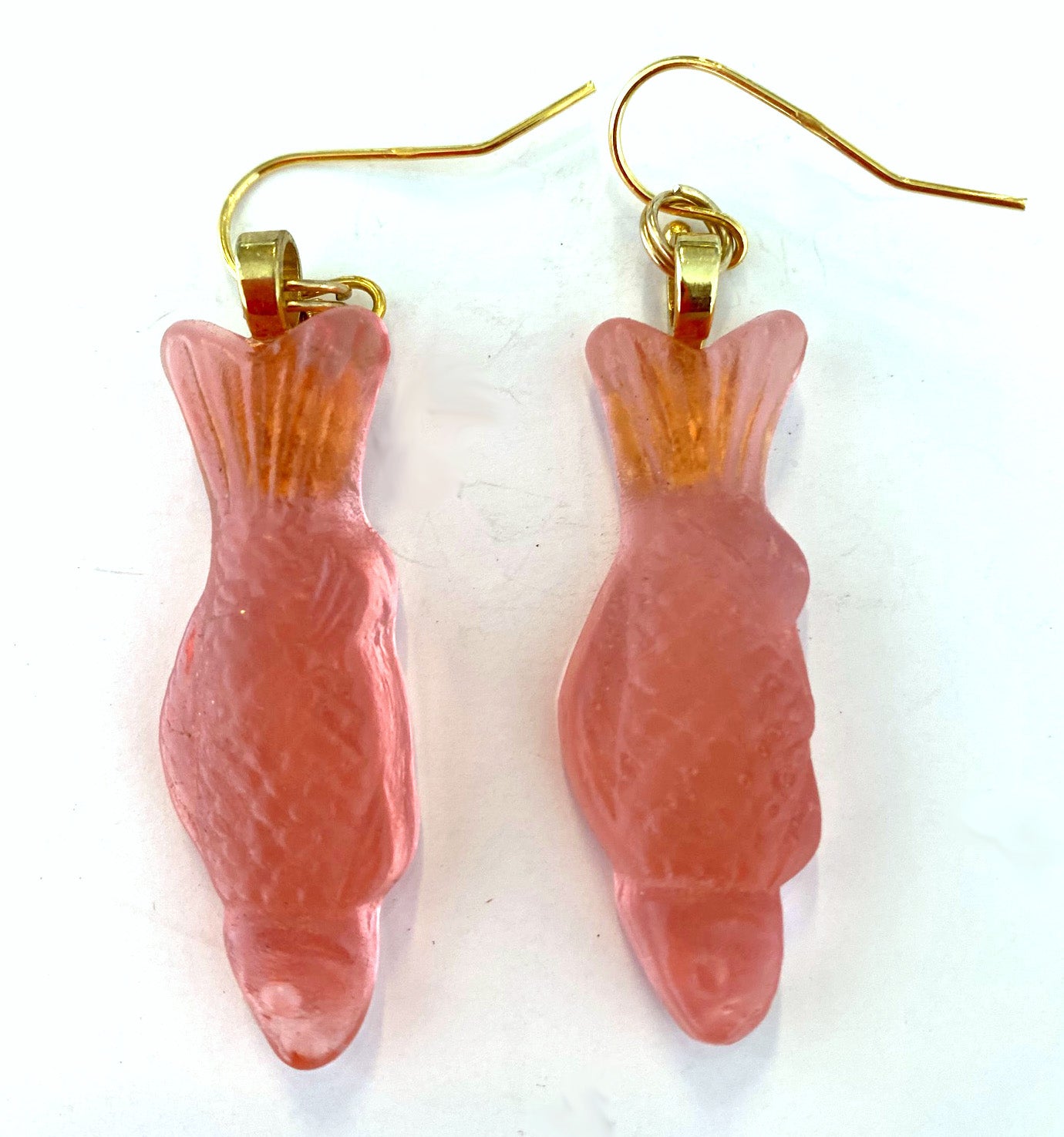26. Hot Glass Swedish Fish Earring (Strawberry)