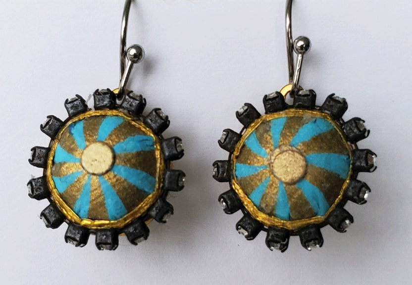 76. Round Blue Pinwheel