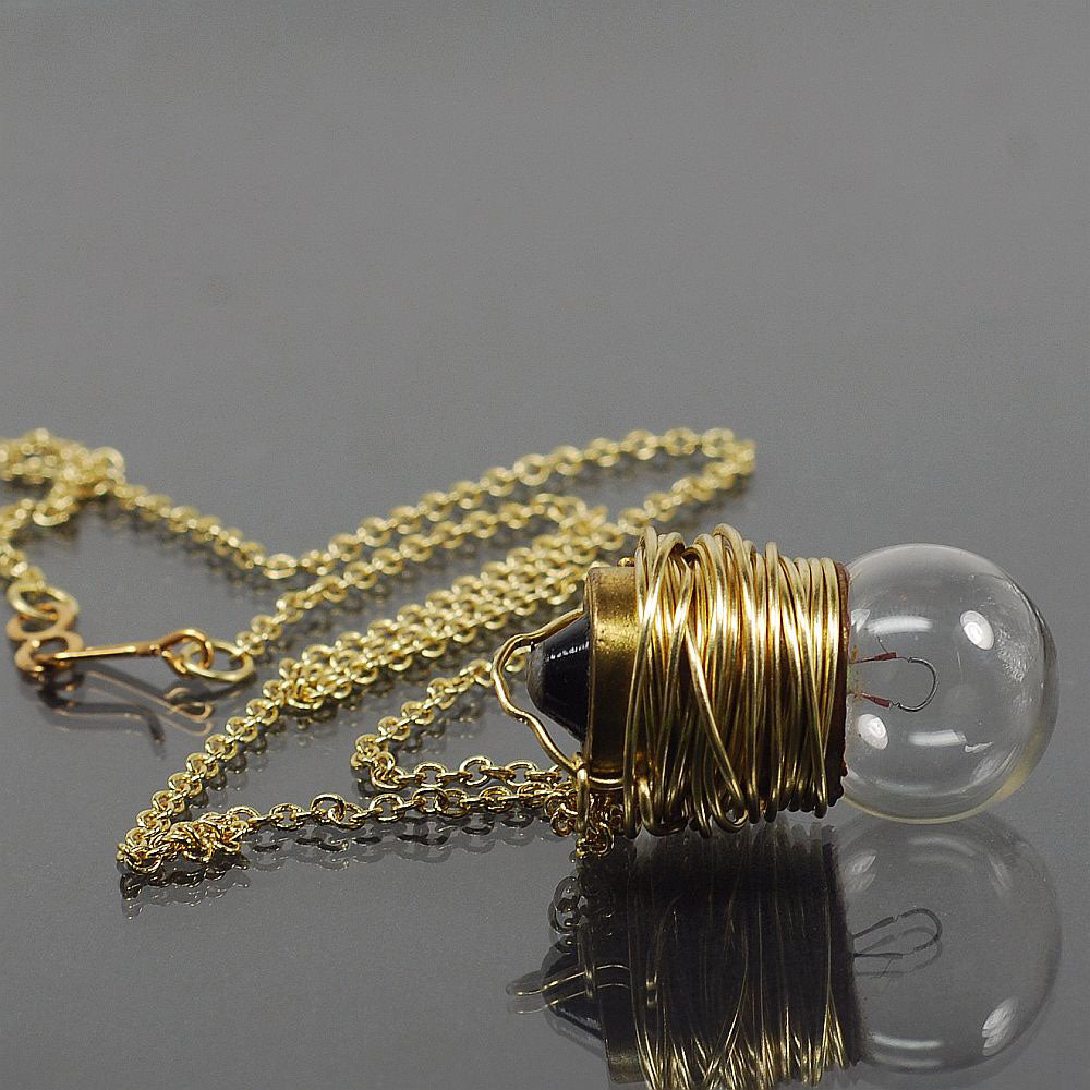 4. Wire Wrapped Light Bulb Pendant